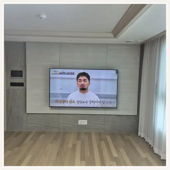 벽걸이TV 설치 참고 사진 · e편한세상 신곡 시그니처뷰 설치 방식 안내