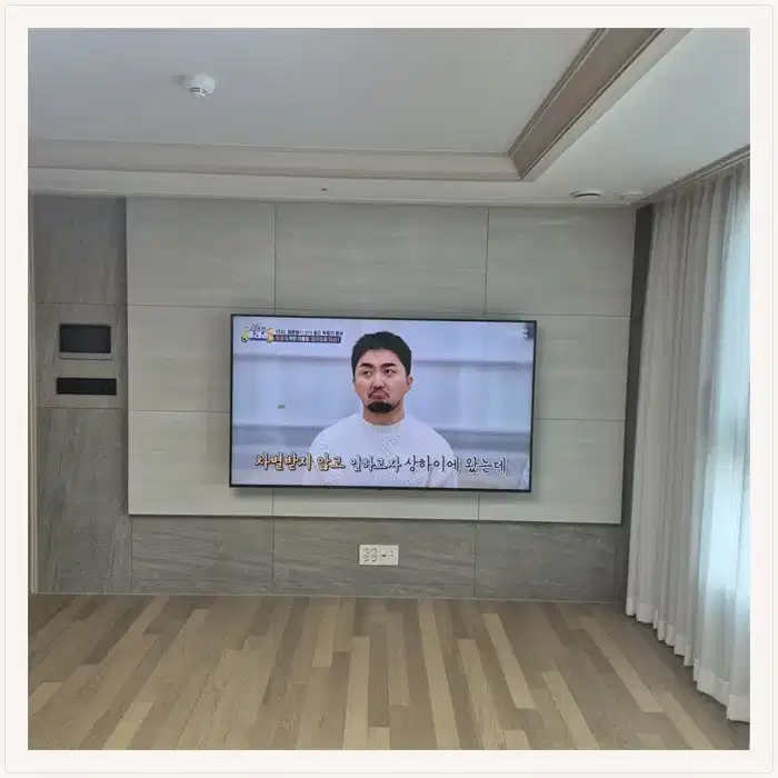 벽걸이TV 설치 참고 사진 · e편한세상 헤이리 설치 방식 안내