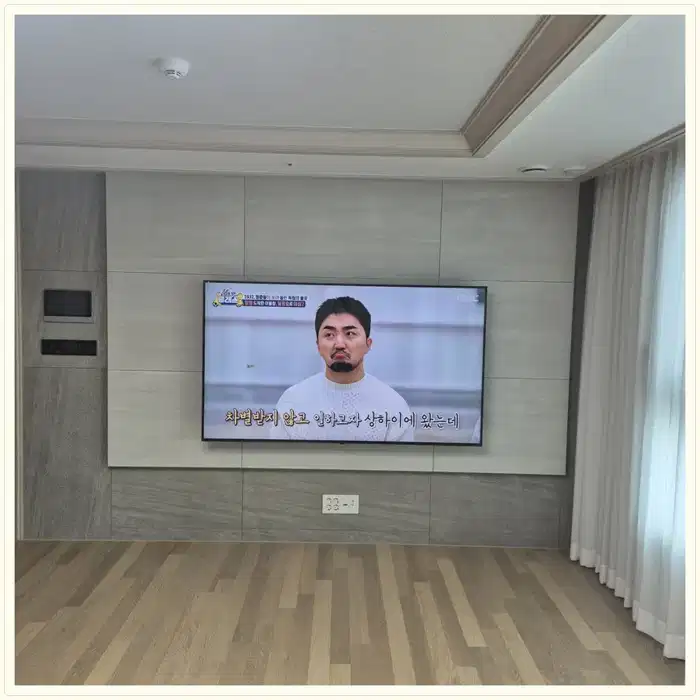 벽걸이TV 설치 참고 사진 · 힐스테이트 몬테로이 설치 방식 안내